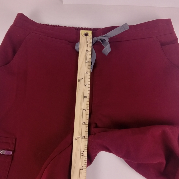 Figs Yola Skinny Scrub Pants Womens Size XS Burgundy Medical Drawstring Pockets - Picture 4 of 8